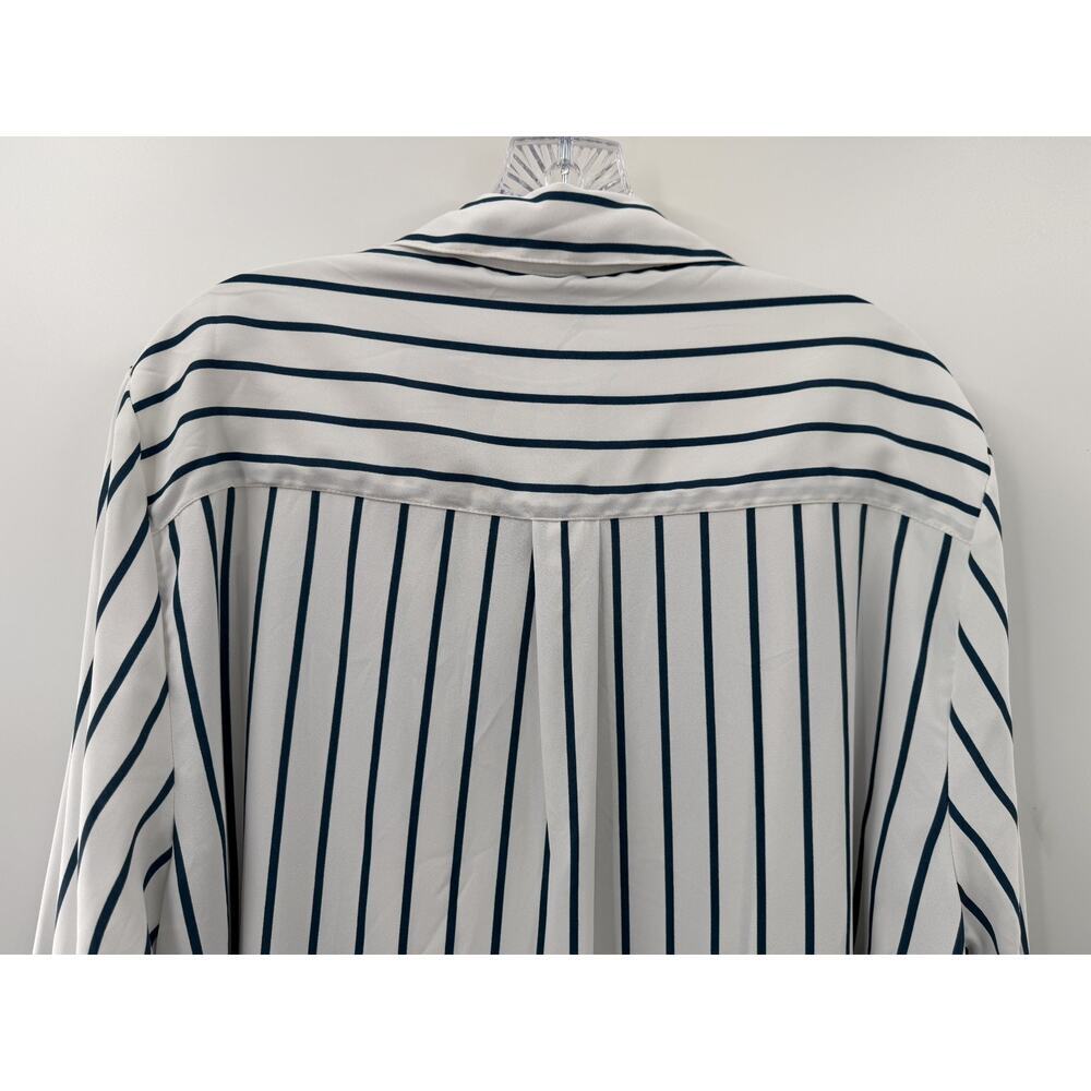 Torrid Women's Madison Georgette Long Sleeve Button Up Shirt 2/2X NWT Teal/White - Picture 9 of 9